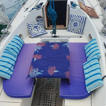 House Boat *