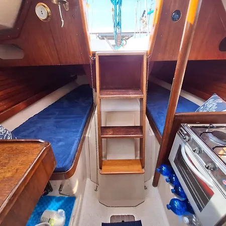 House Boat Hotel en barco *